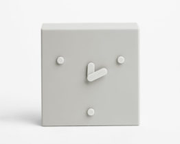 FACE_CLOCK_2-6-10_GREY_square