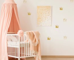 Box sticker couronne or