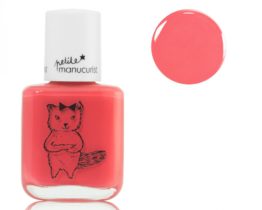 kiki-chatonne-petite-manucurist