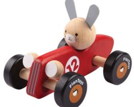 plan-toys-jeu-en-bois-lievre-bolide-de-course