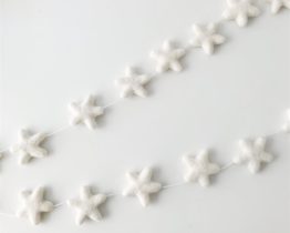 Wool-garland-White-stars-13464-The Butter Flying